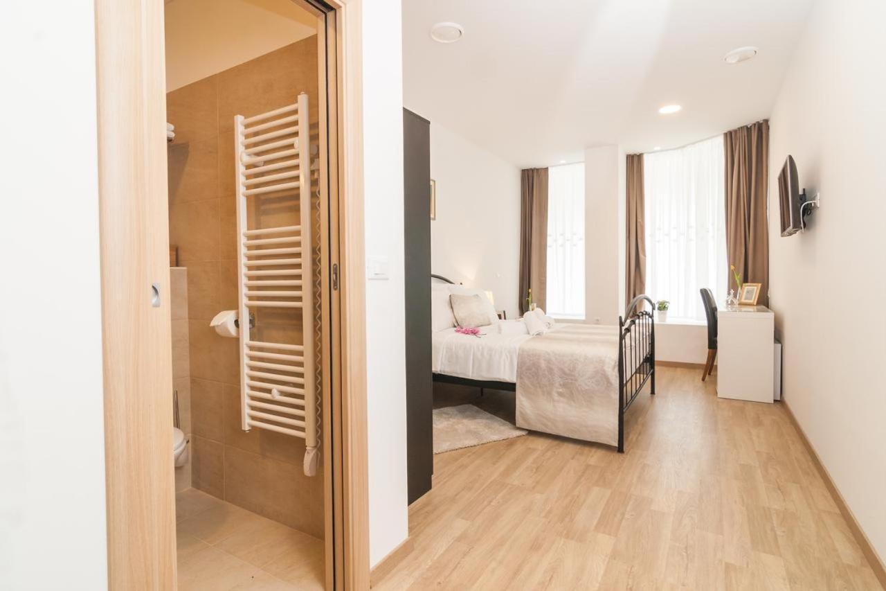 Via Domus Hotel Split Eksteriør billede