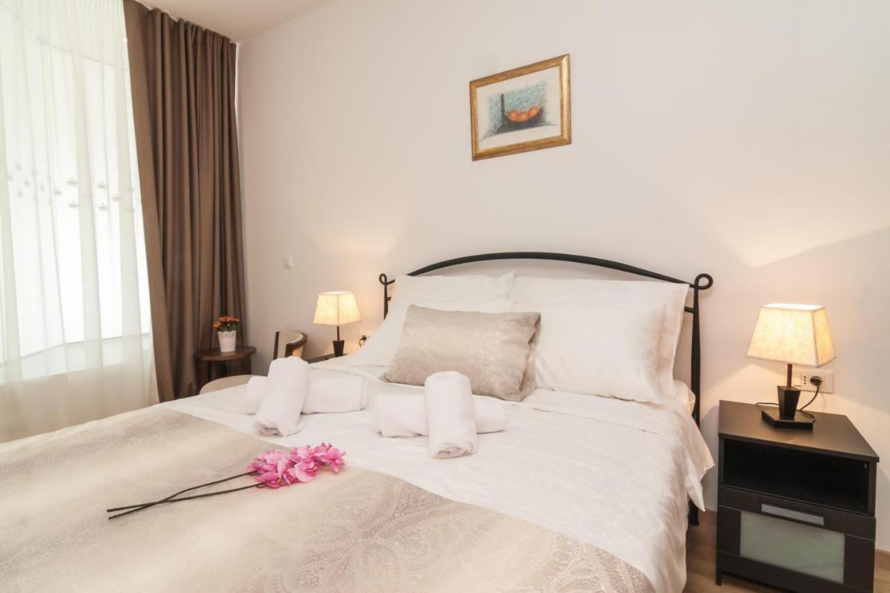 Via Domus Hotel Split Eksteriør billede