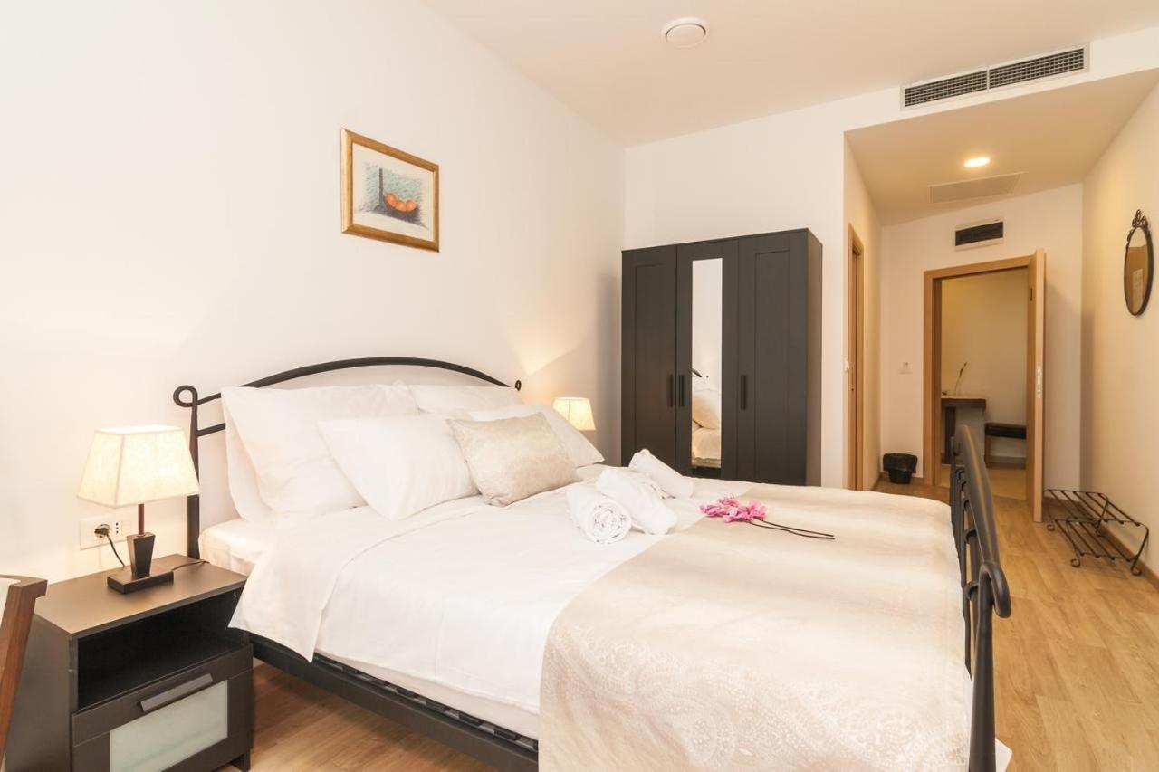 Via Domus Hotel Split Eksteriør billede