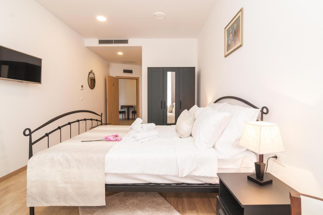 Via Domus Hotel Split Eksteriør billede
