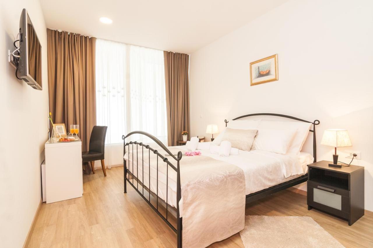 Via Domus Hotel Split Eksteriør billede