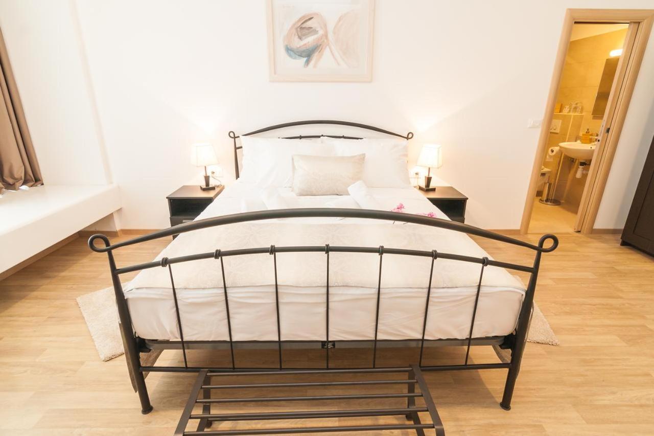 Via Domus Hotel Split Eksteriør billede